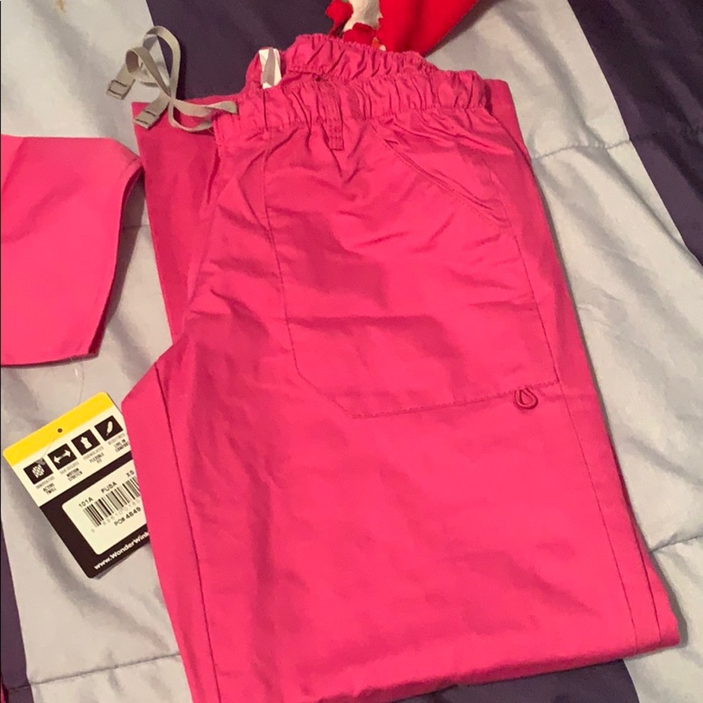 Wonderwink scrubs set